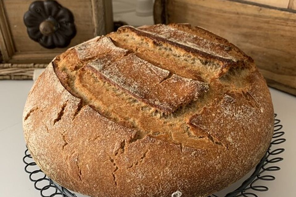 Landbrot aus dem Gärkörbchen