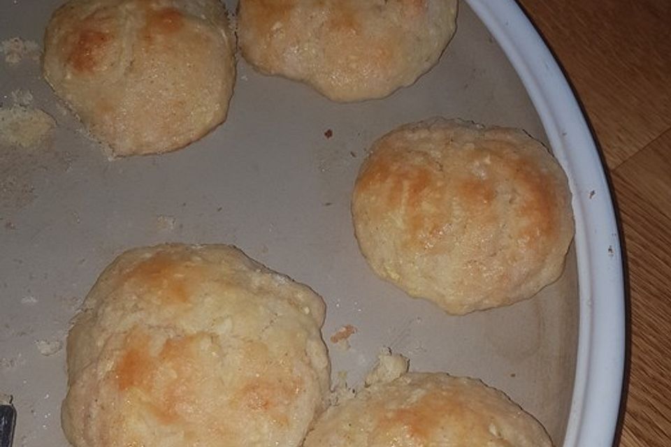 Gebackene Apfel-Quark-Bällchen