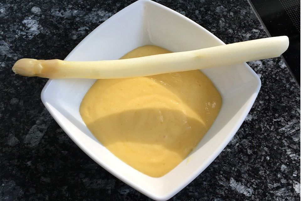 Klassische Sauce Hollandaise