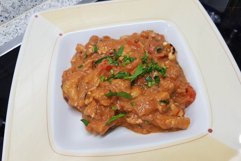 Hähnchen in Tomaten-Basilikumcremesauce