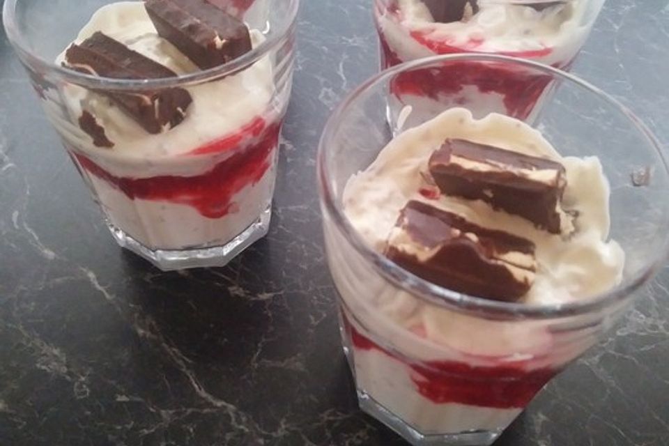 Schichtdessert mit Schokobons