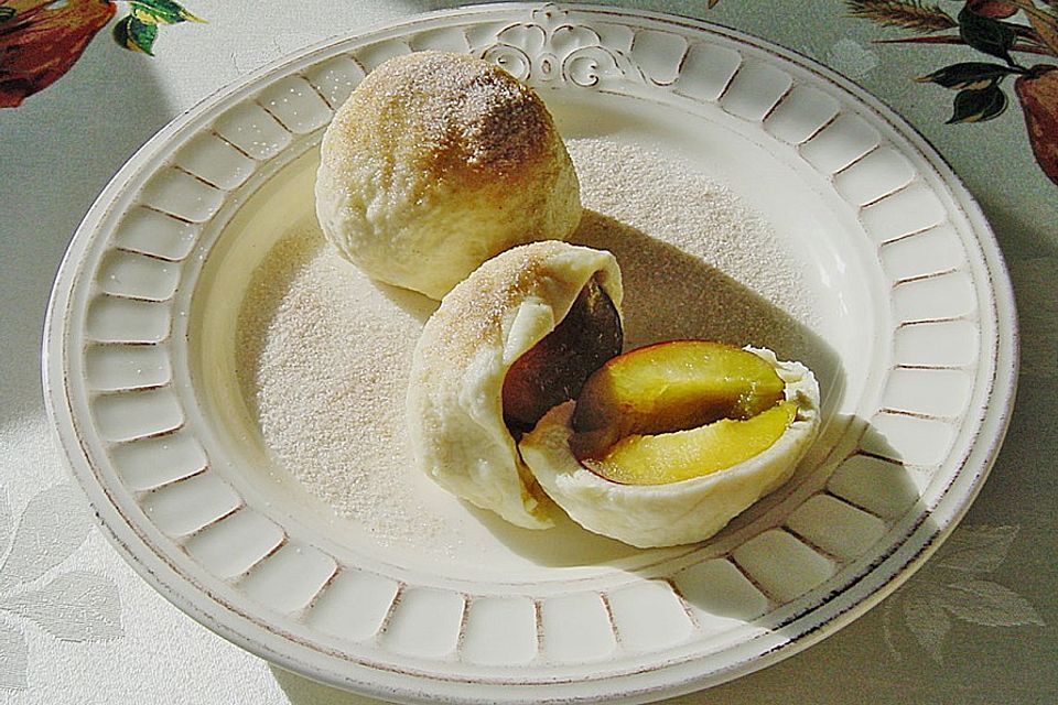 Böhmische Zwetschgen-Knödel