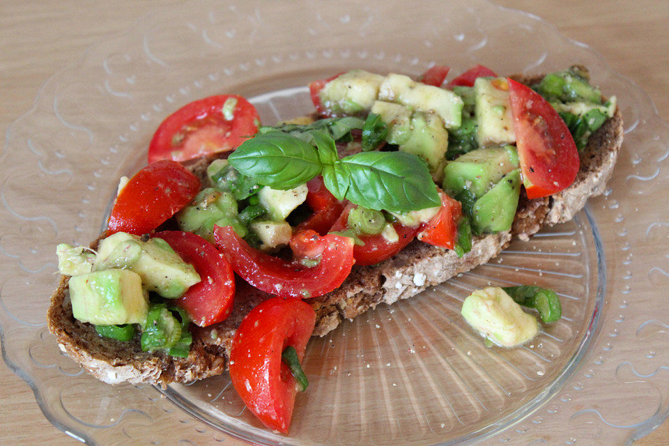 Avocado-Bruschetta