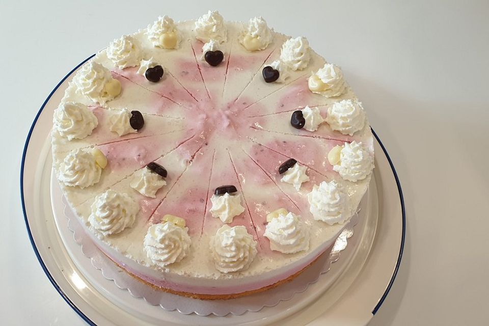 Johannisbeer-Sekt-Torte