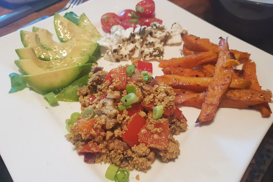 Rührtofu mit Süßkartoffeln