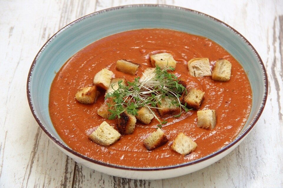 Knoblauchsuppe mit Croûtons