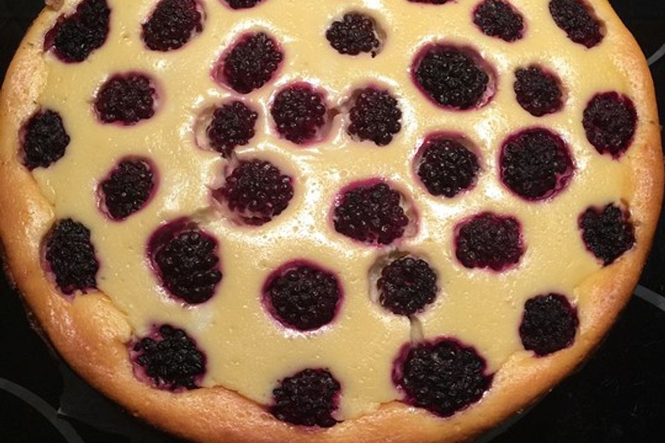 Käsekuchen mit Brombeeren