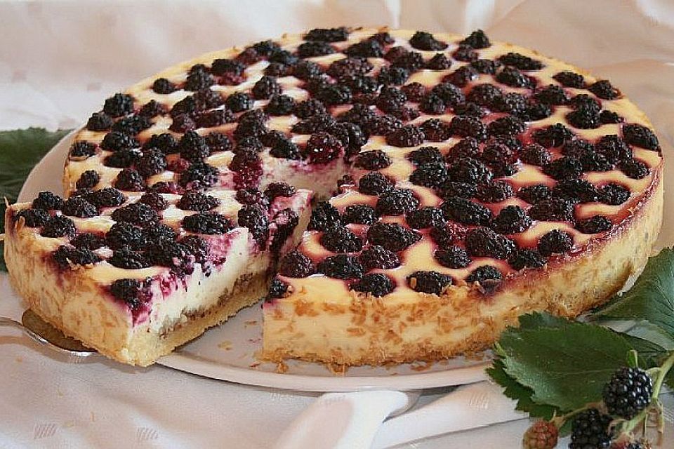 Käsekuchen mit Brombeeren