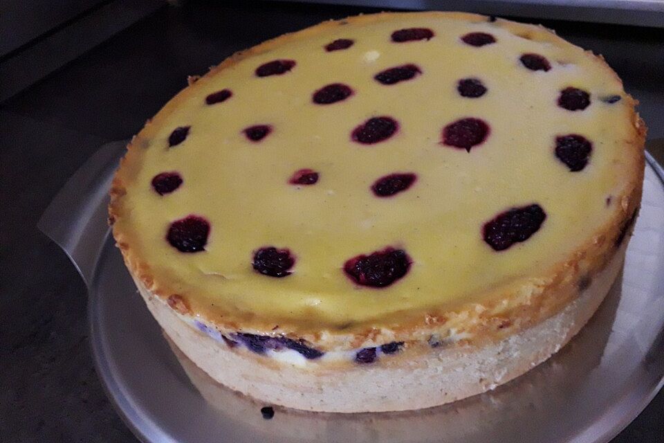 Käsekuchen mit Brombeeren