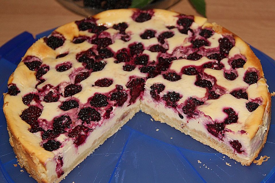 Käsekuchen mit Brombeeren