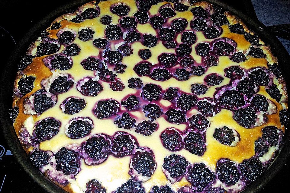 Käsekuchen mit Brombeeren