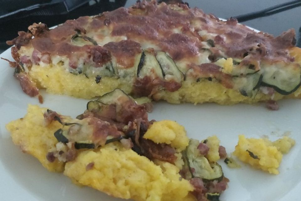 Polenta-Zucchini-Auflauf