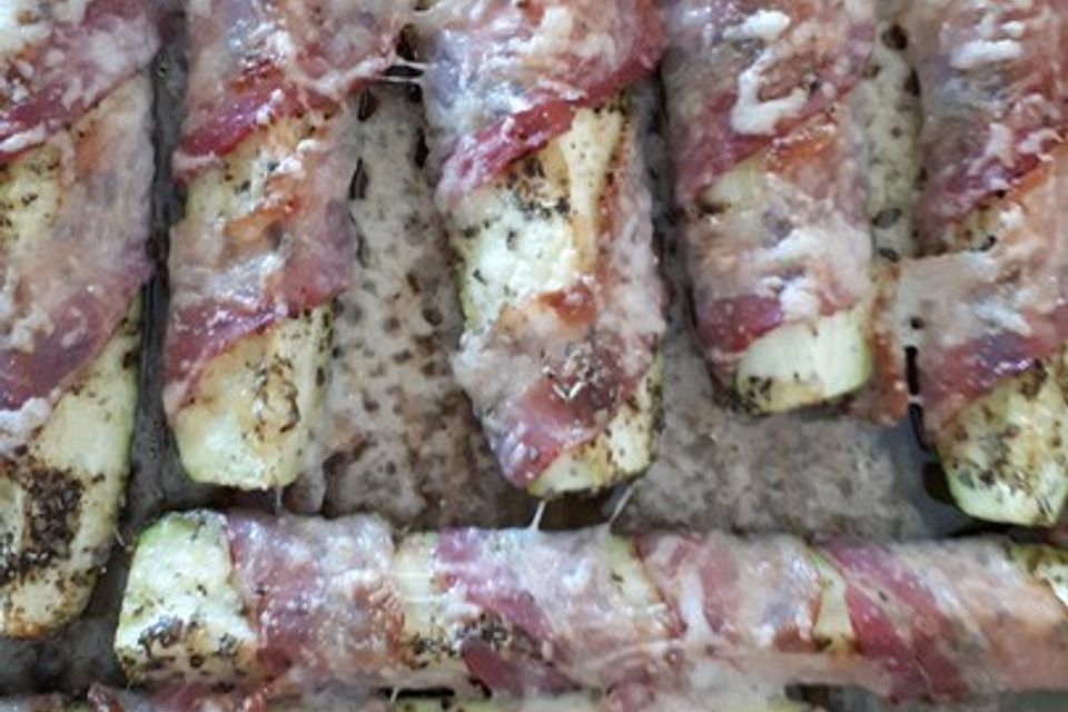 Zucchinisticks mit Bacon