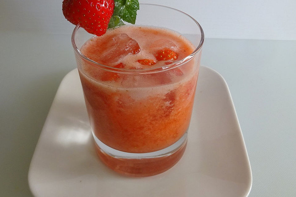 Erdbeerlimonade süßsauer