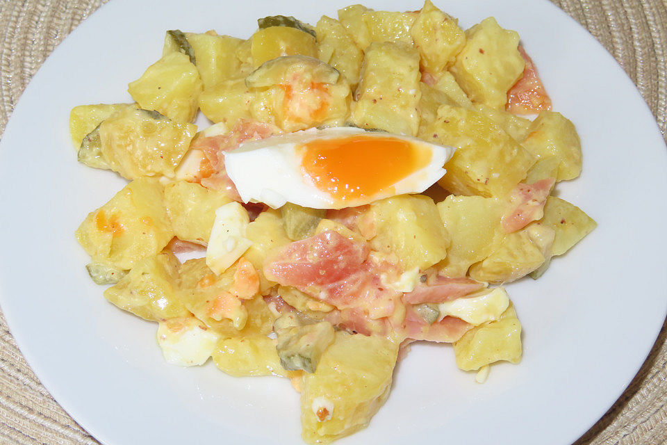 Cheris Kartoffelsalat mit Räucherlachs