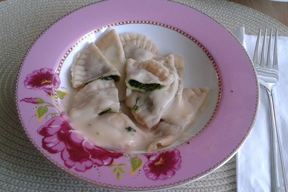 Ravioli mit Spinatfüllung