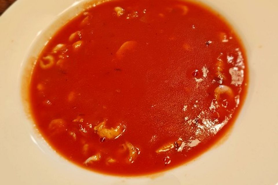 Schnelle Tomatensuppe mit Nordseekrabben