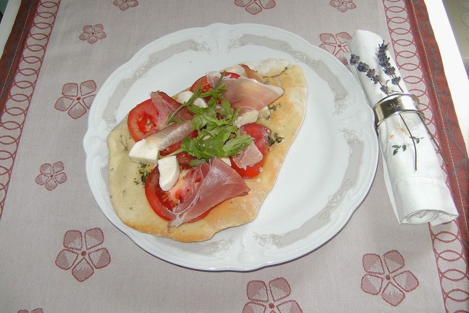 Schinken-Focaccia mit Mozzarella