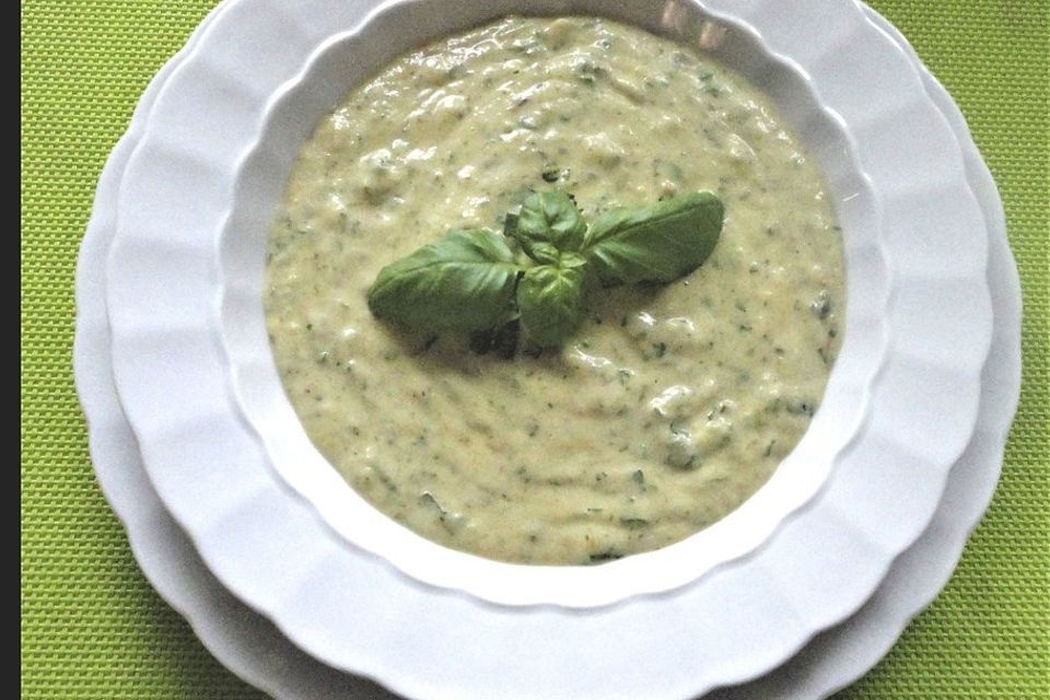 Zucchini-Cremesuppe