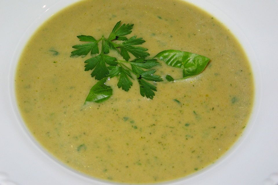 Zucchini-Cremesuppe