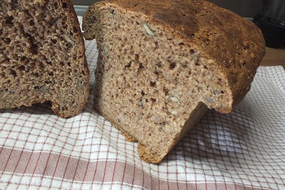 Jennys Dinkelvollkornbrot mit Sonnenblumenkernen