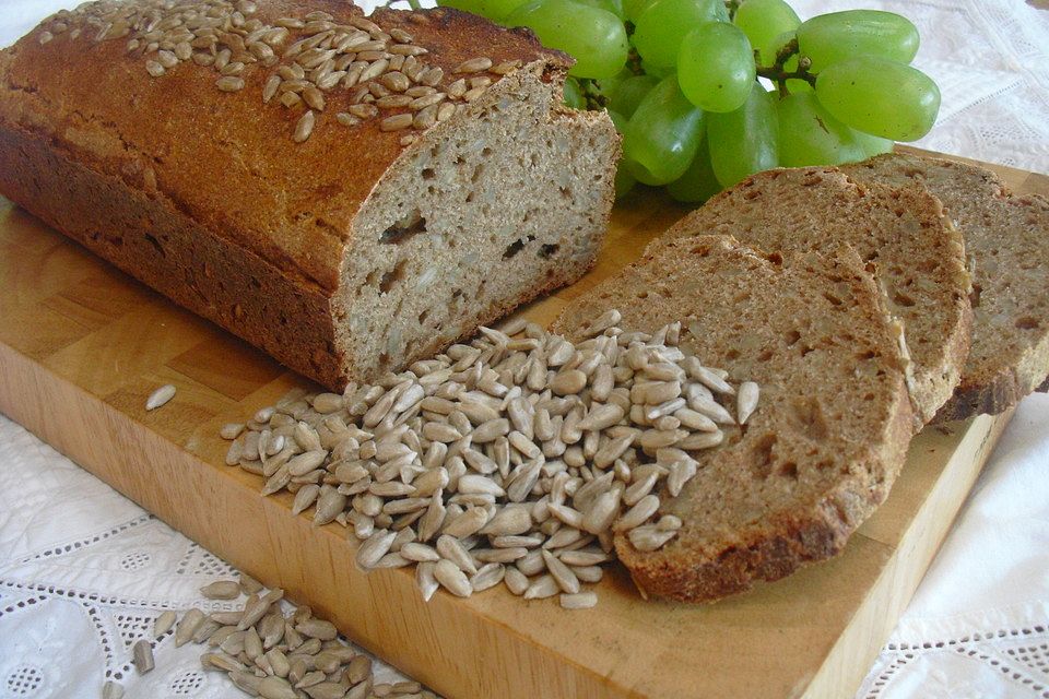 Jennys Dinkelvollkornbrot mit Sonnenblumenkernen