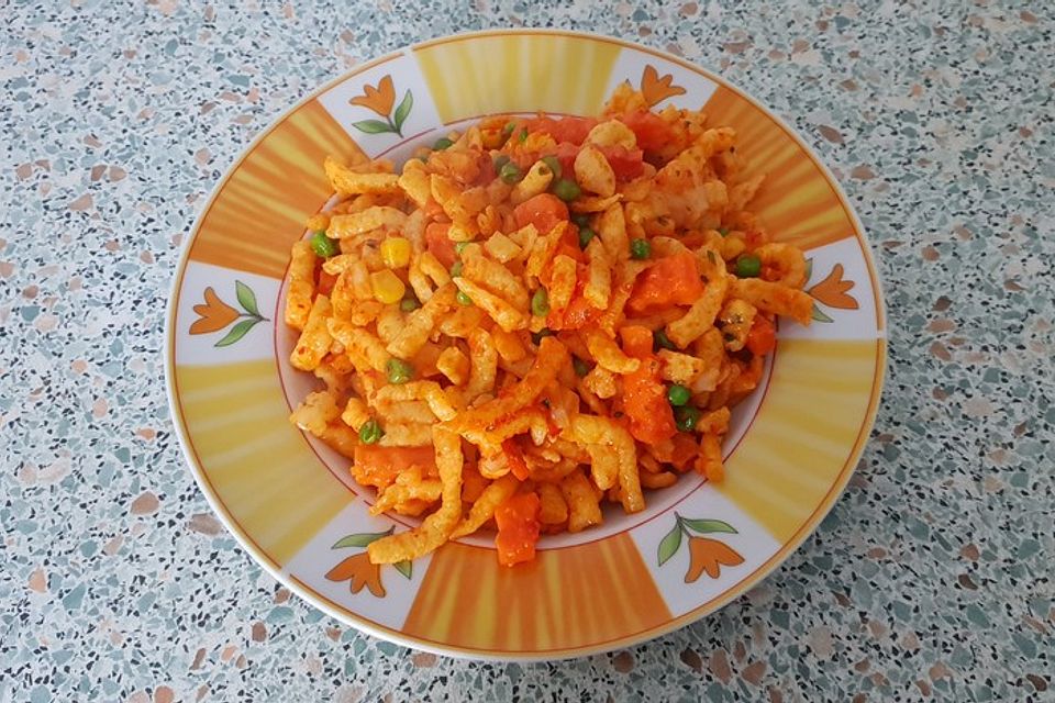 Spätzle-Ajvar-Gemüse-Pfanne