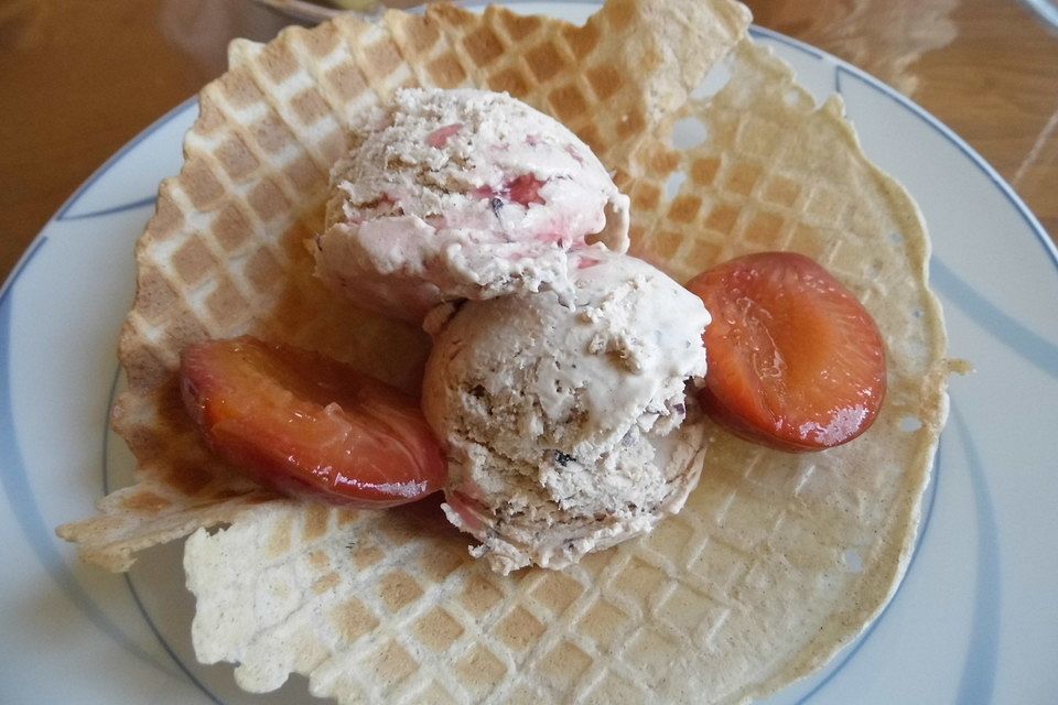 Zwetschgen-Eis