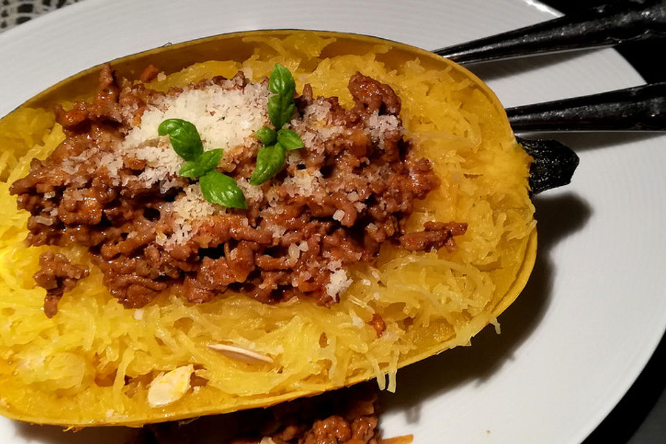 Spaghettikürbis alla Bolognese