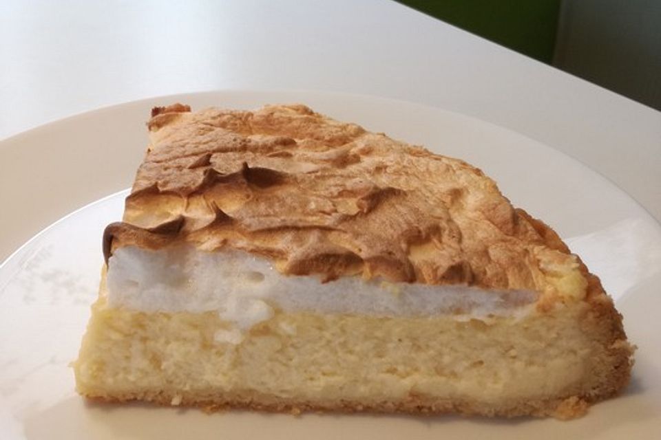 Saftiger Schmandkuchen mit Baiser