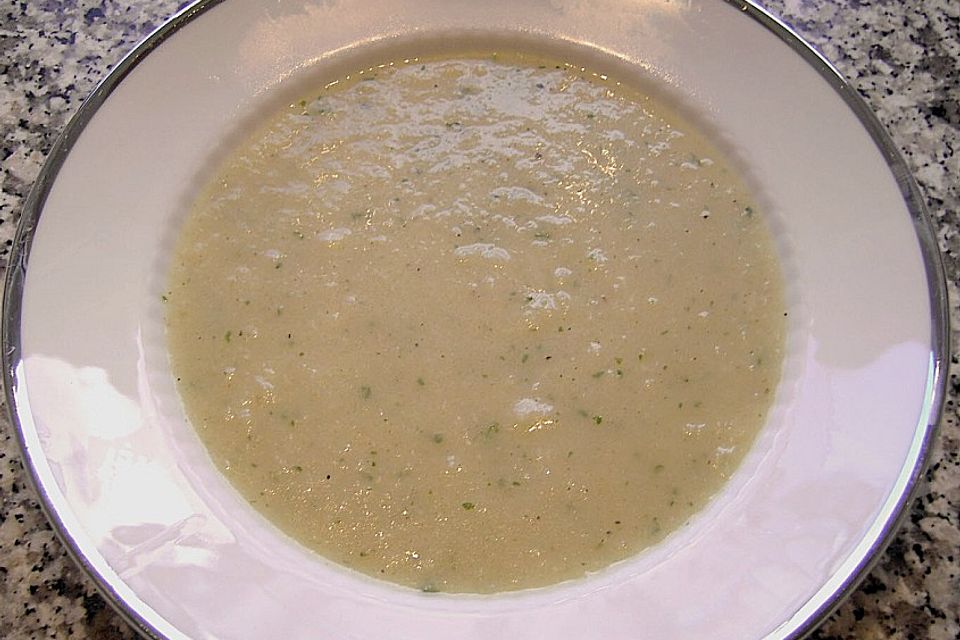 Böhmische Selleriesuppe