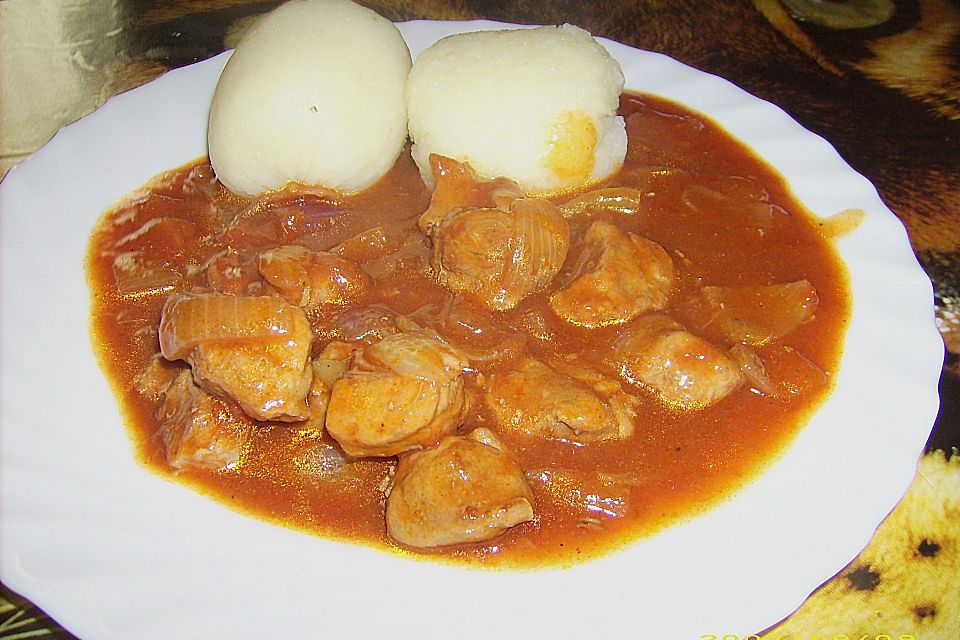 Zwiebel-Gulasch