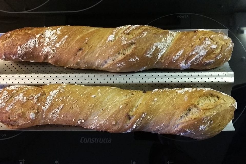 Walnuss-Feigen-Baguette