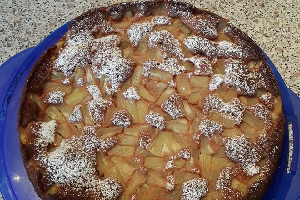 Schneller Schokokuchen mit Ananas