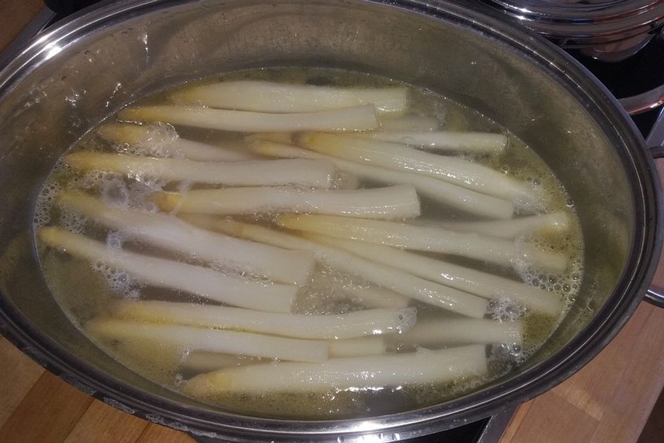 Spargel, gekocht