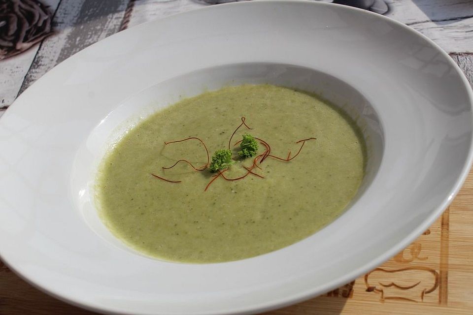 Brokkoli-Kokos-Suppe