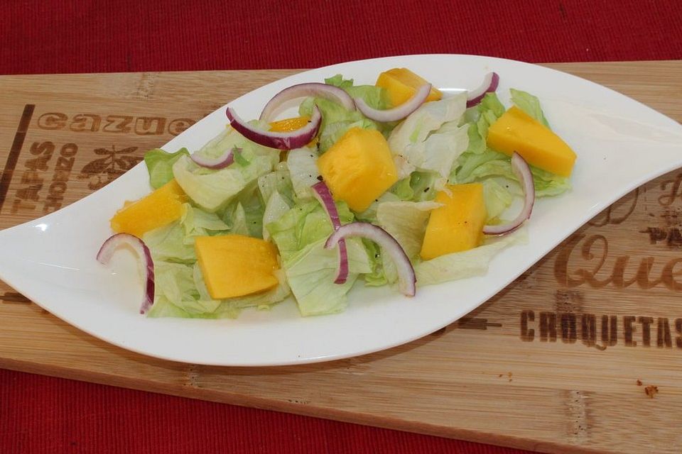 Eisbergsalat mit Mango