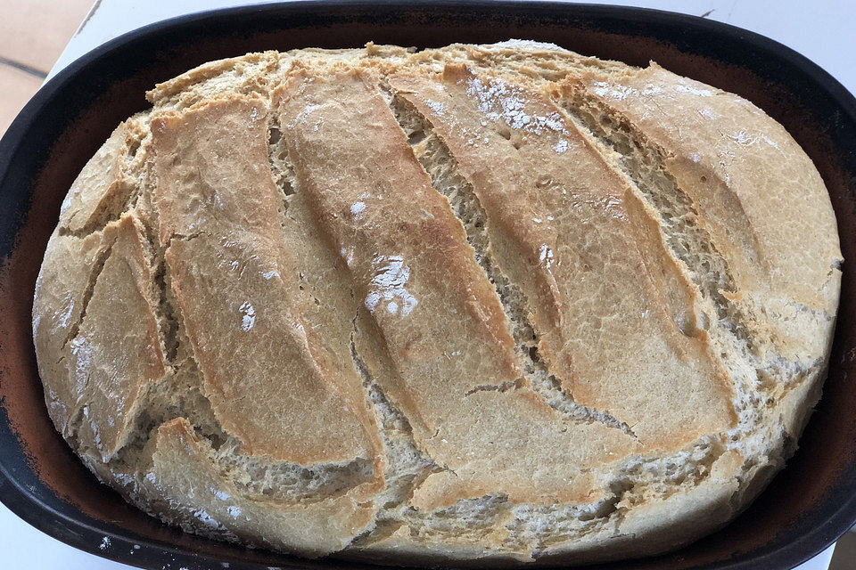 Bauernbrot aus dem Römertopf