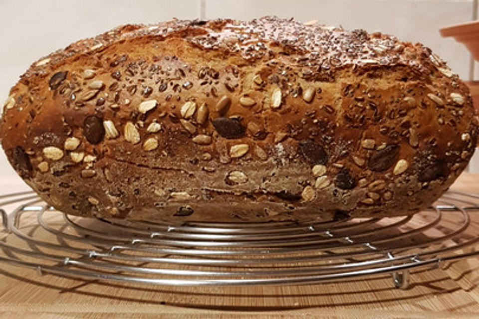 Bauernbrot aus dem Römertopf