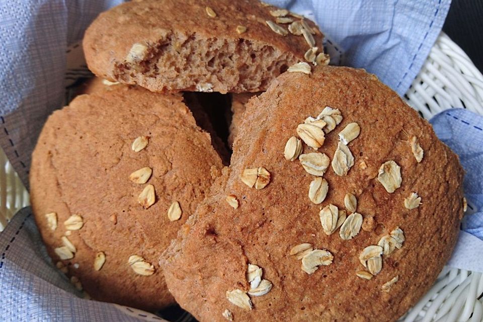 Dinkel-Haferbrötchen