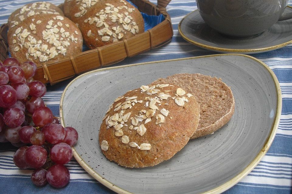 Dinkel-Haferbrötchen