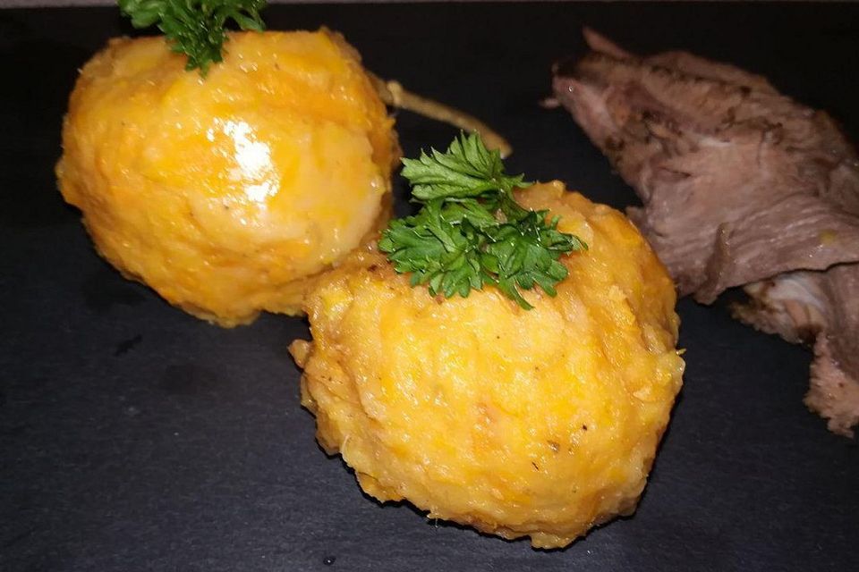 Süßkartoffelknödel