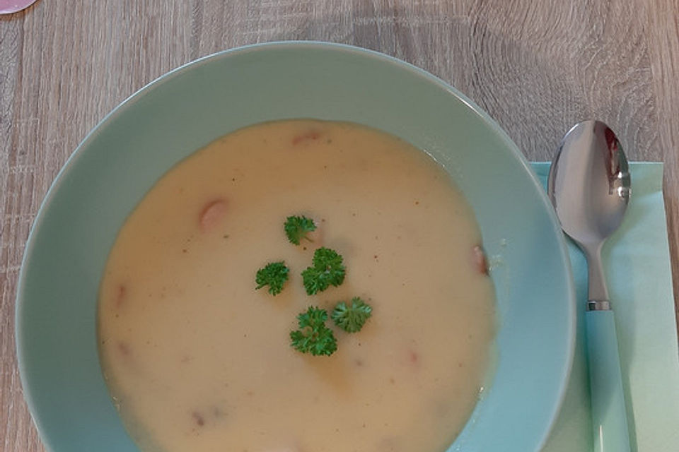 Kartoffel-Zwiebelsuppe