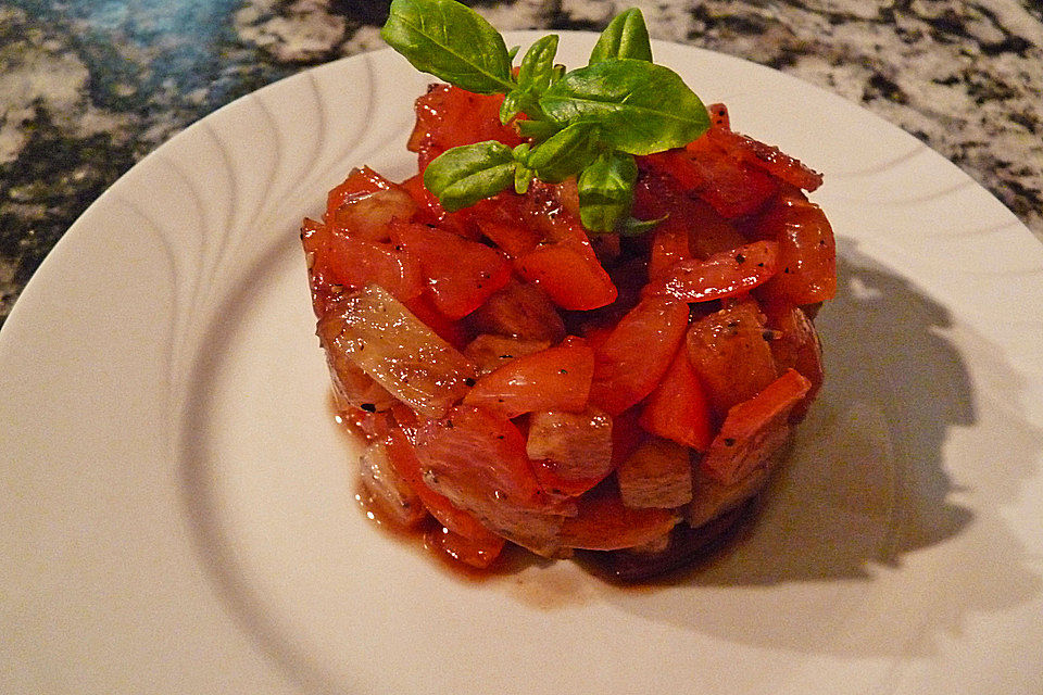 Tomatensalat mit Ananas