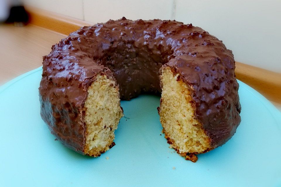 Glutenfreier Daim-Eierlikör-Gugelhupf