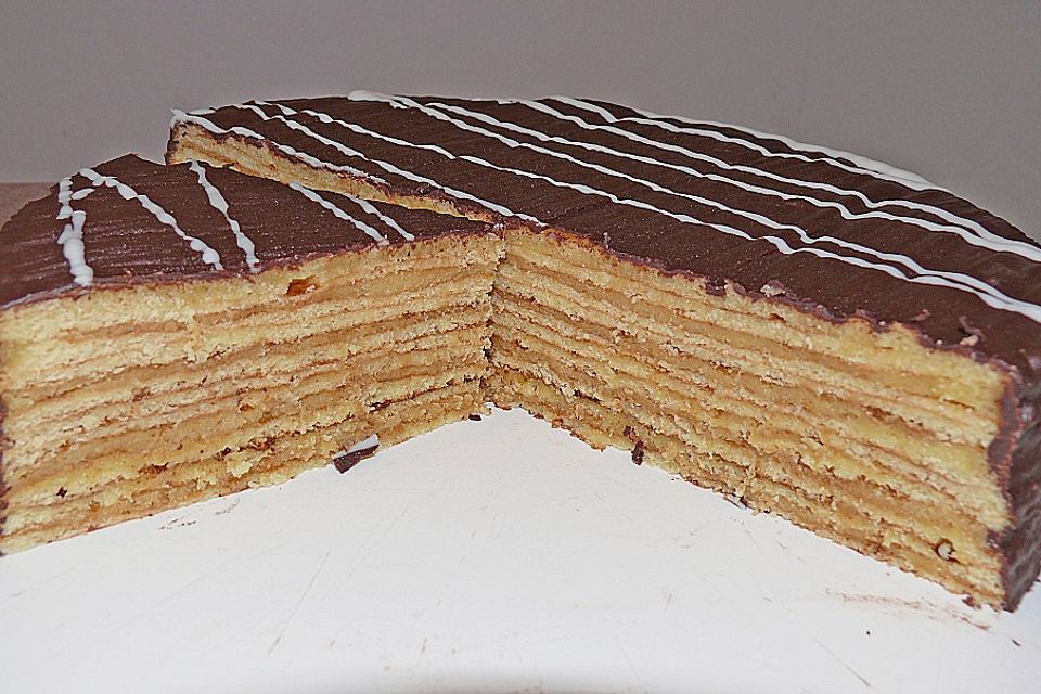 Baumkuchen mit Marzipanfüllung