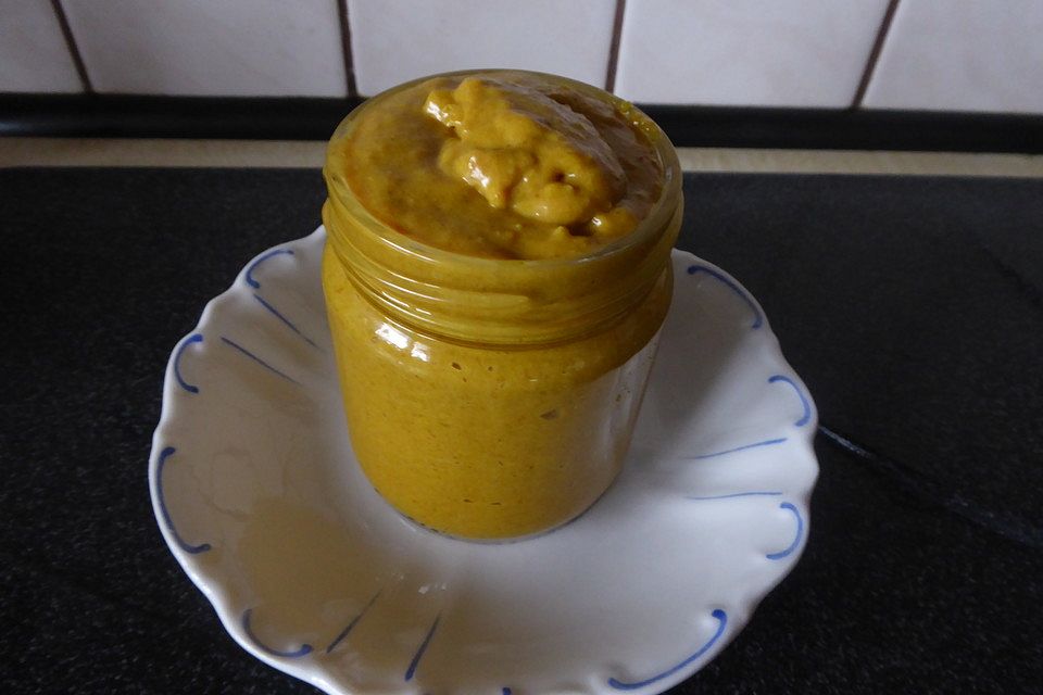 Curry-Mandel-Mangochutney-Sauce