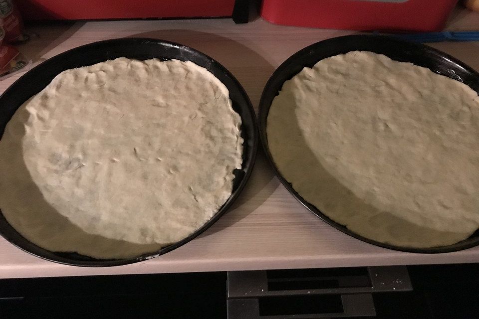 Glutenfreier dünner Pizzaboden