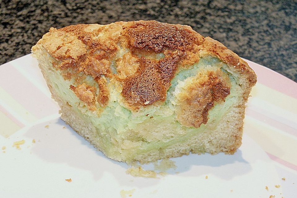 Weißer Schokoladen - Waldmeister - Zupfkuchen