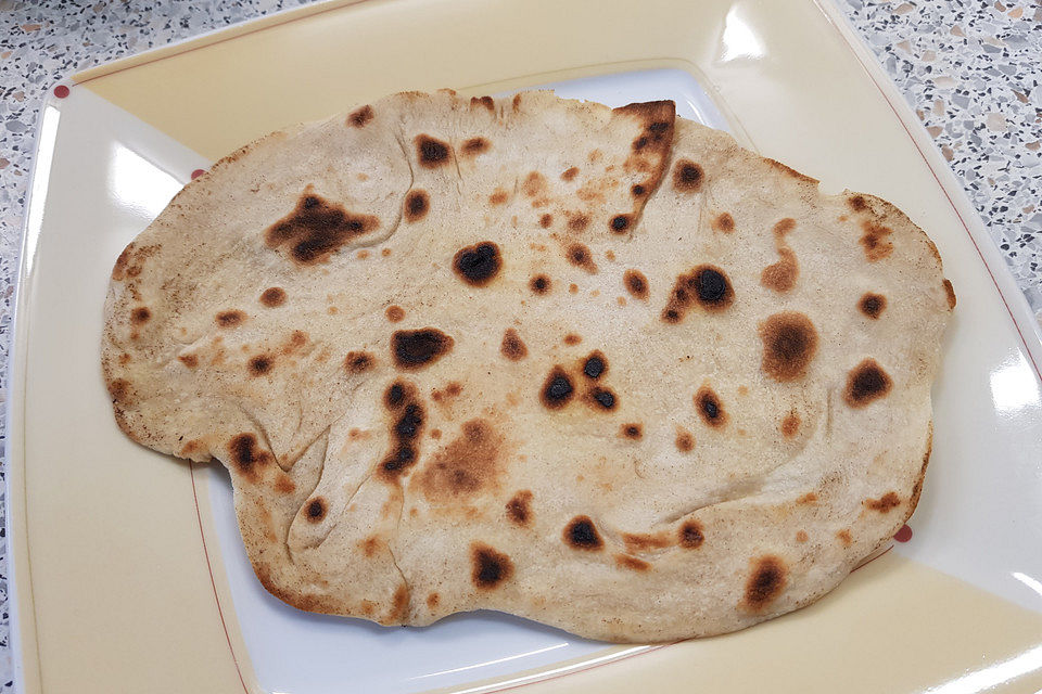 Pfannenbrot mit Hefe